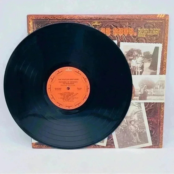 Vinyl Record The Statler Brothers "Pictures of Moments to Remember" Album - Picture 3 of 6